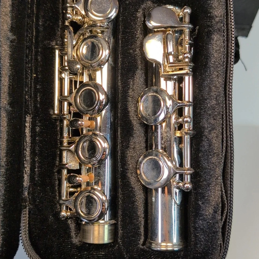 Flute with Case - Picture 8 of 9
